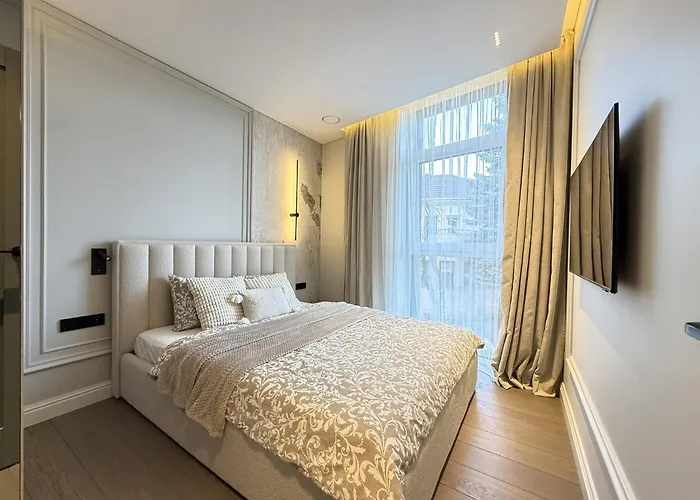 Near Hospital Clinics Apartment